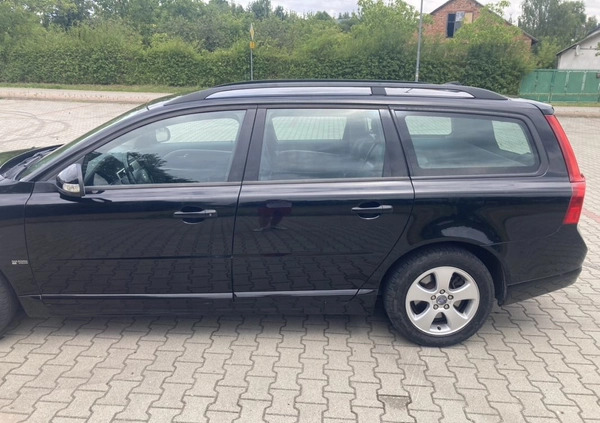 Volvo V70 cena 23900 przebieg: 298000, rok produkcji 2007 z Annopol małe 137